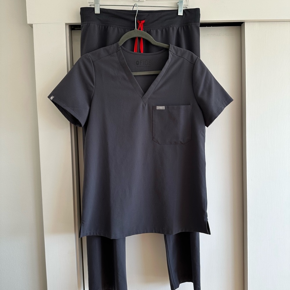 FIGS Kids Dark Gray Short Sleeve Tee